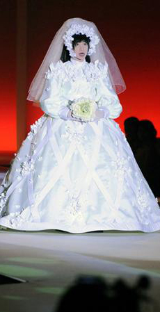 HRP-4C robot in wedding dress -- 