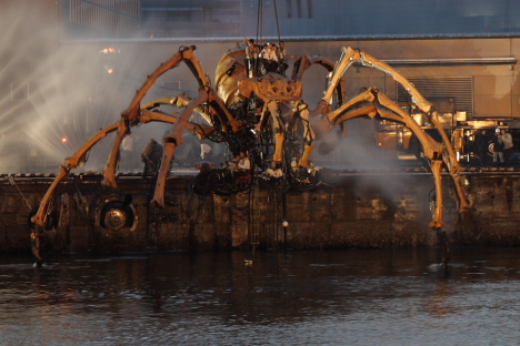 La Princesse mechanized spider in Yokohama -- 