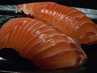 Artificial blood vessels made from salmon skin --- 